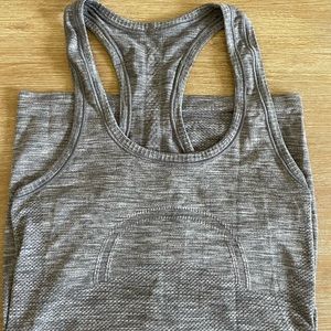 Lululemon workout tank
